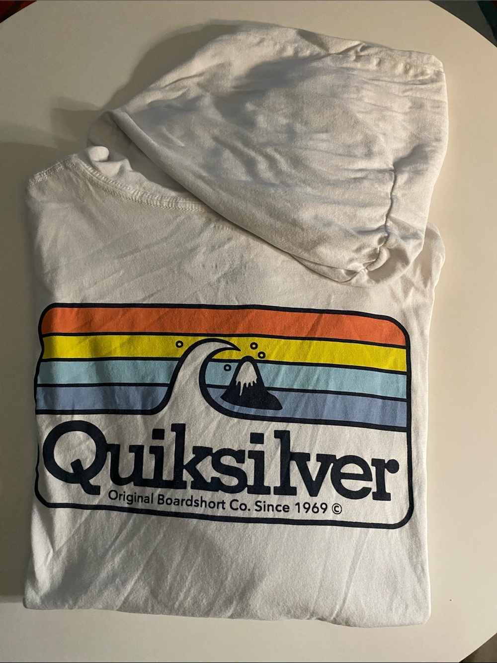 Quiksilver White Hoodie with Retro Rainbow Wave Graphic Size X-LARGE!